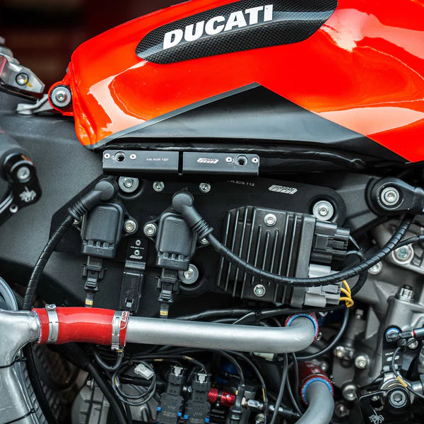 Elektronika i držači bočnih obloga WorldSSP Feel Racing Ducati Panigale V2 955 (20-24) FR.03.KIT 