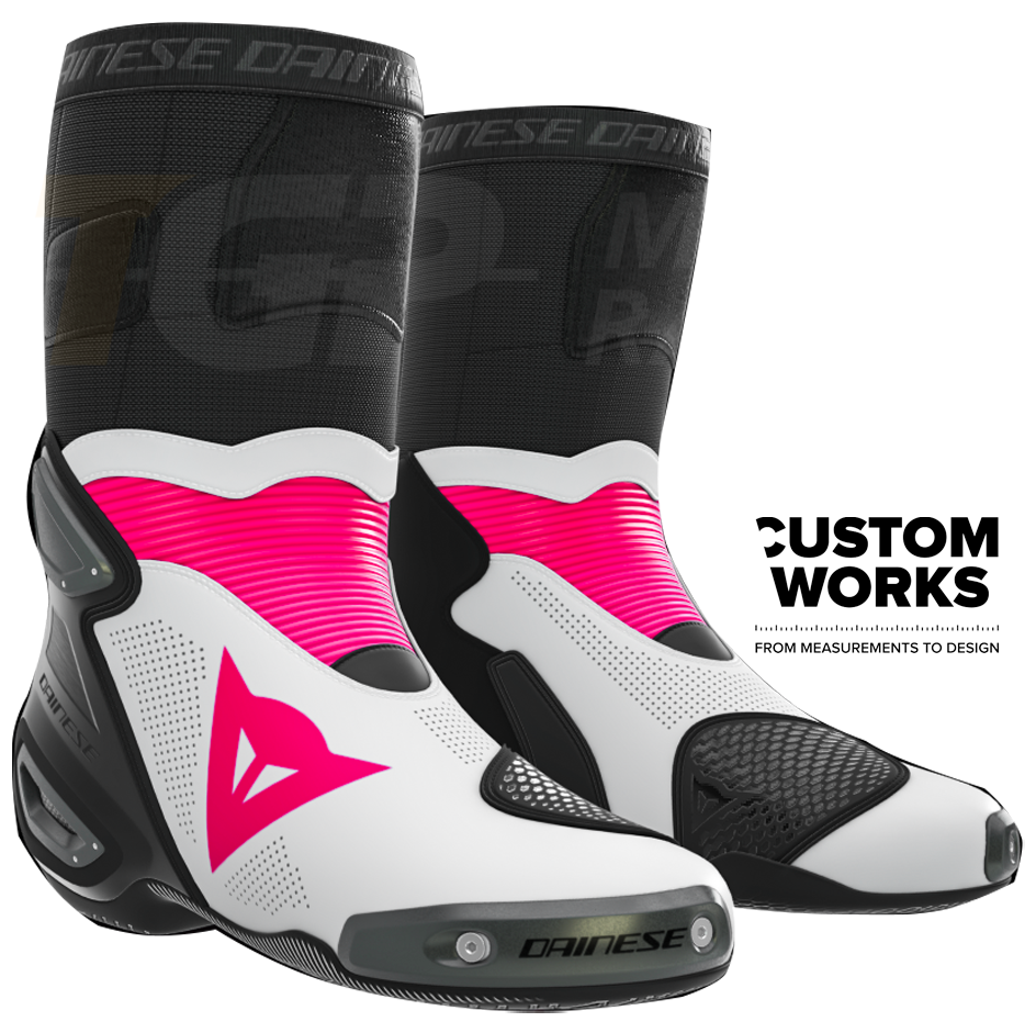Dainese Axial 2 Air Racing und Straßen Motorradstiefel | Herren | Fuxia / Weiß | Custom Works