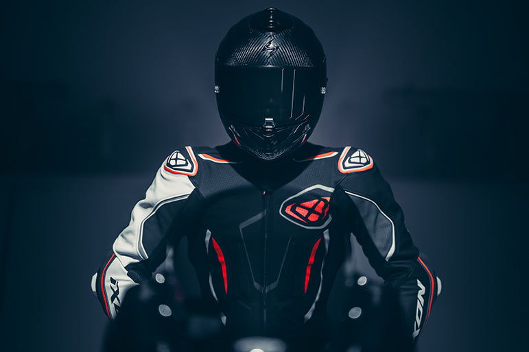 IXON Demonio kombinezon Kožno odijelo – Perforirano odijelo za utrke | Muškarci | Crveno/Crno/Bijelo 