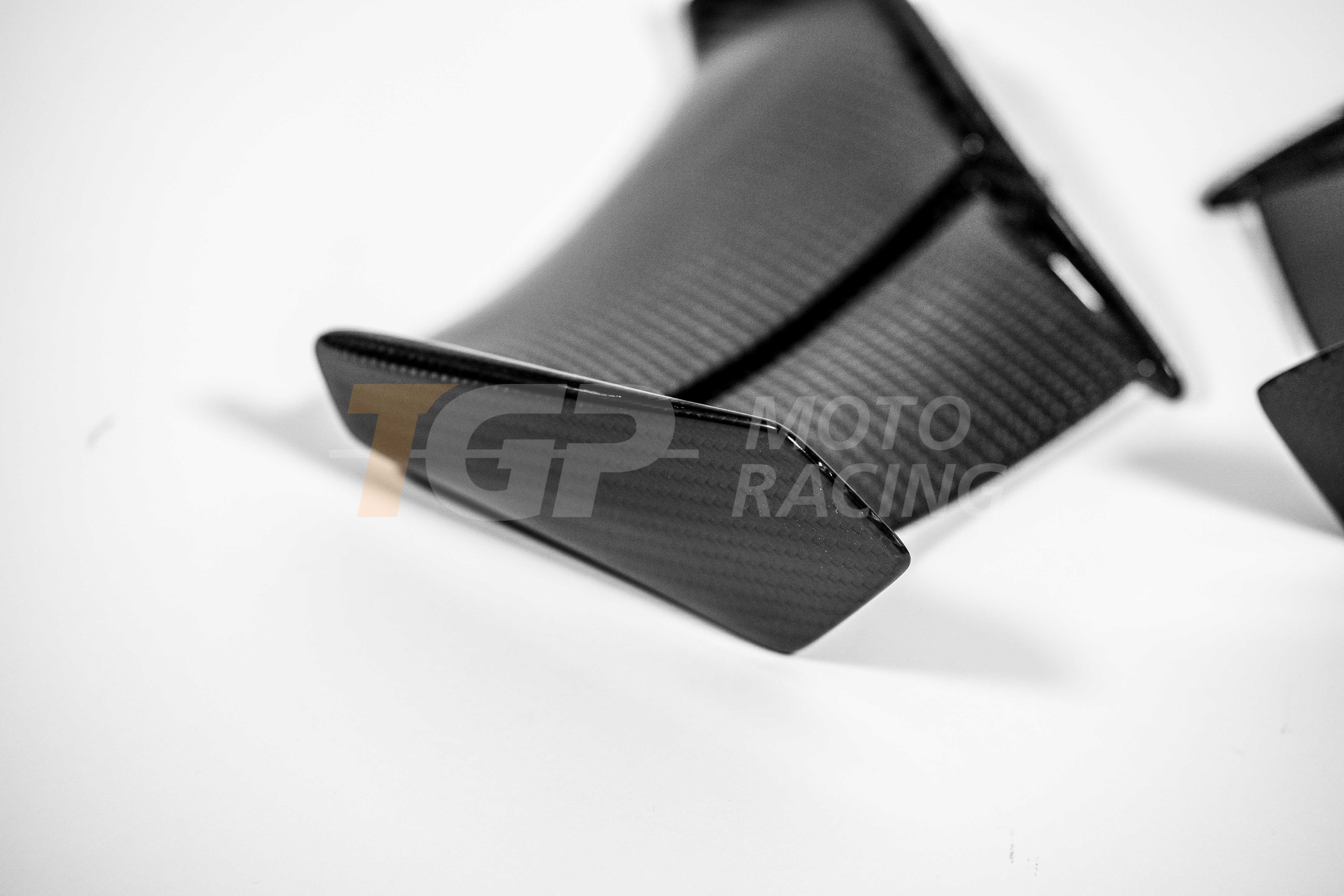 Winglets 200g Carbon AP Carbon Line Ducati Panigale V4 R (2026)