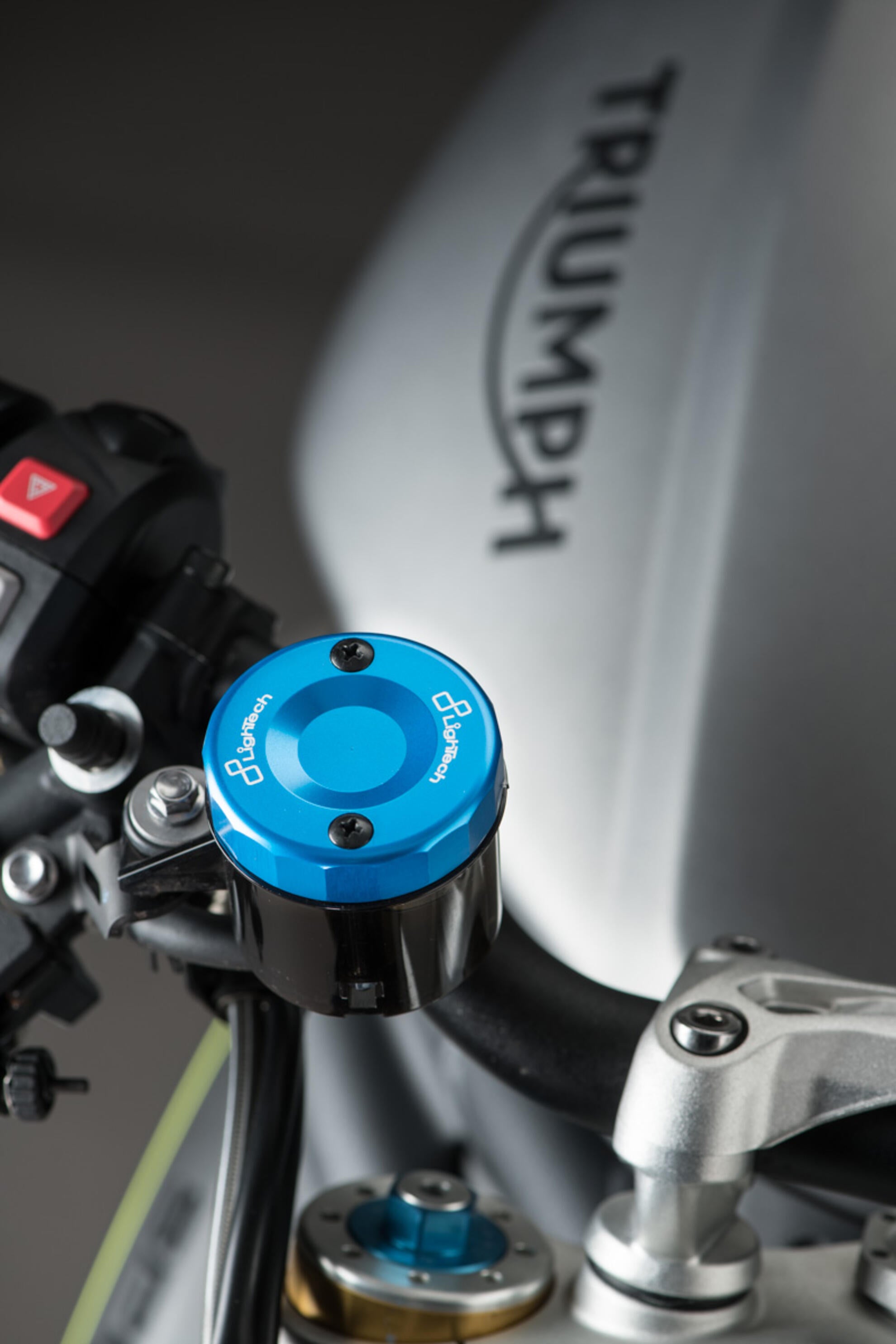 Poklopac rezervoara za izjednačavanje LighTech Ducati Panigale V4/S/R (18-24) FBC04 