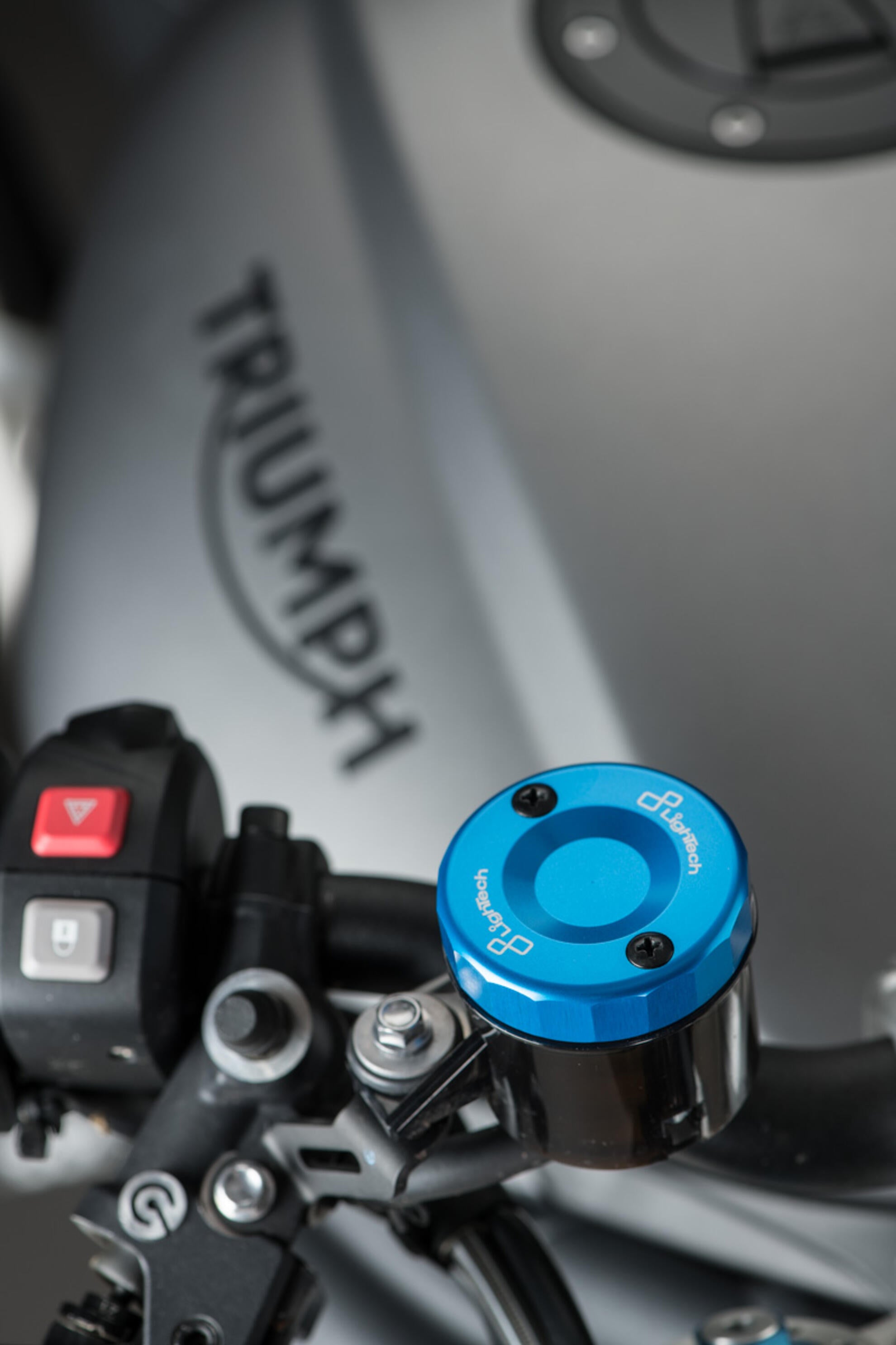 Poklopac rezervoara za izjednačavanje LighTech Ducati Panigale V4/S/R (18-24) FBC04 