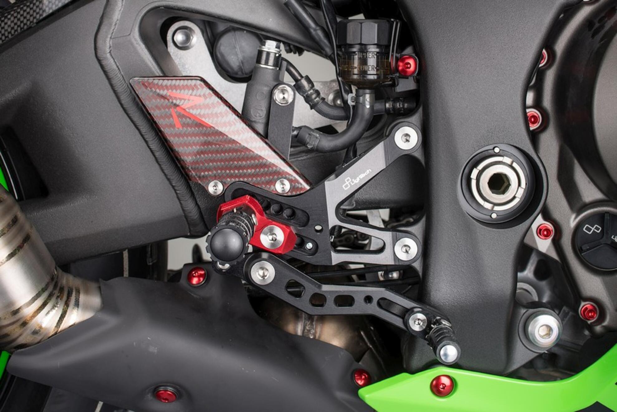 Sustav stražnje kočnice R LighTech Kawasaki ZX-10 R/RR (16-20) FTRKA006R 