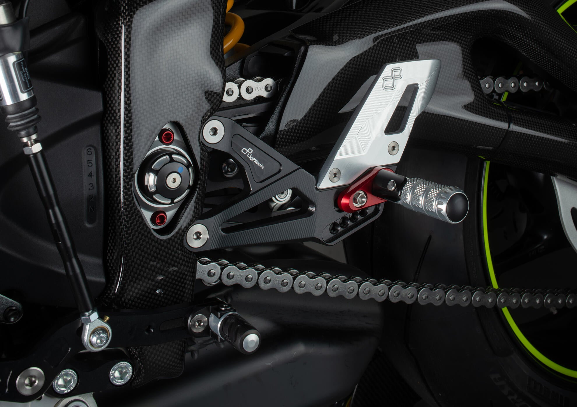 Sustav stražnjih kočnica R LighTech Triumph Daytona 675/765 (13-21) FTRTR005R 