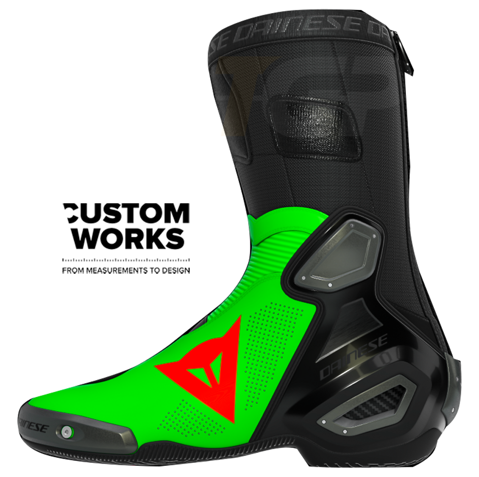 Dainese Axial 2 Air Racing i cestovne motociklističke čizme Franco Morbidelli Replica 2026 | Muškarci | Fluo zelena / Fluo crvena | Custom Works 