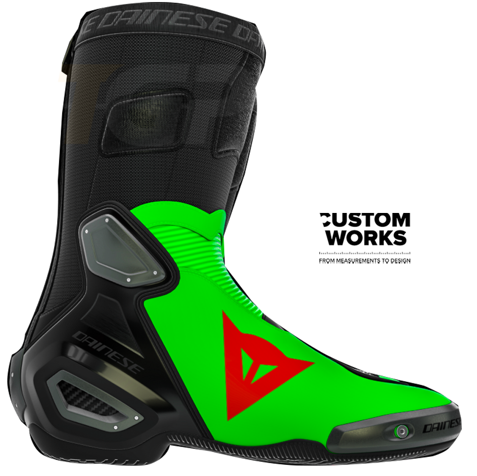 Dainese Axial 2 Racing i cestovne motociklističke čizme Franco Morbidelli Replica 2026 | Muškarci | Fluo zelena / Fluo crvena | Custom Works 