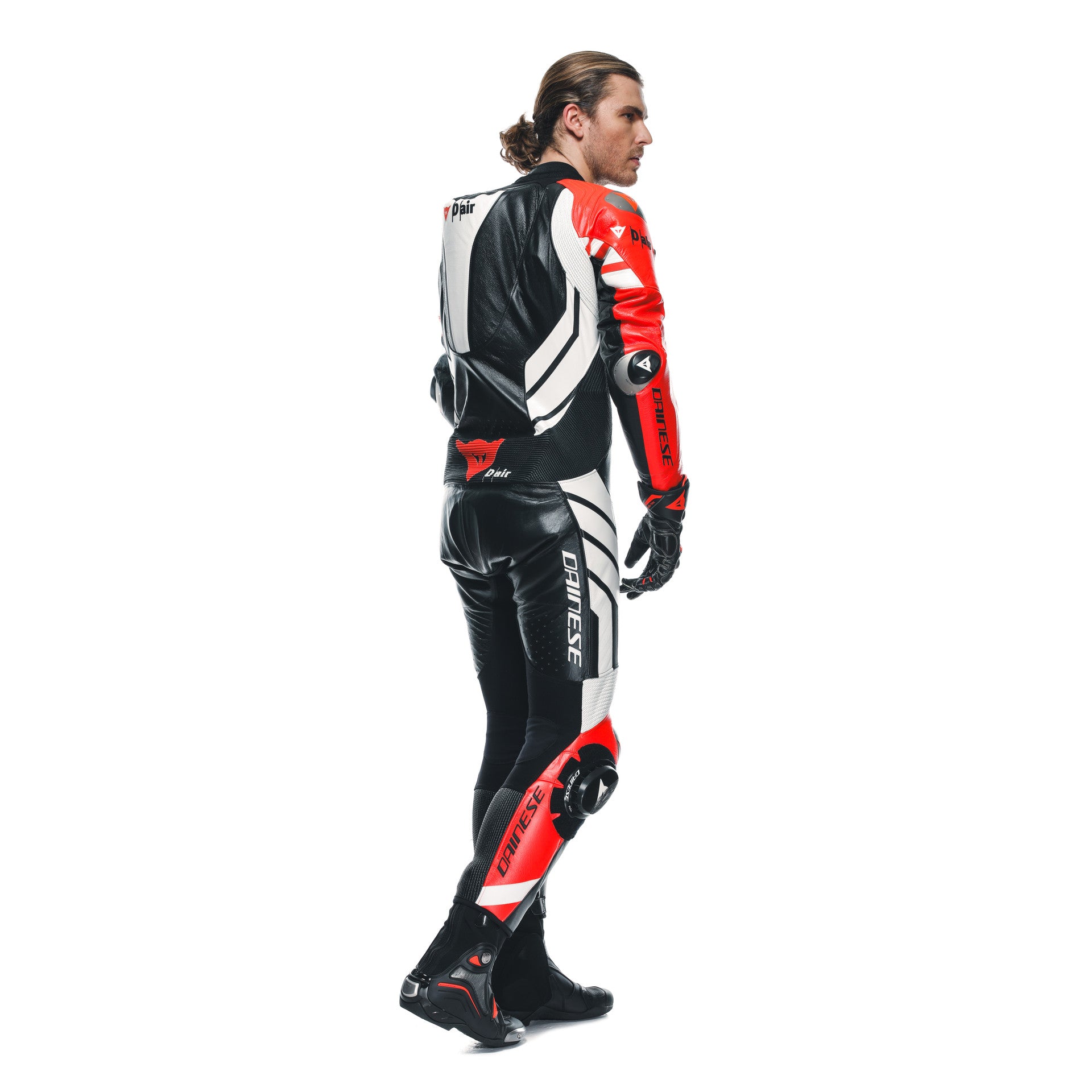 Dainese Mugello 3 D-AIR® kombinezon Kožno odijelo – Perforirani zračni jastučić za trkaće odijelo | Muški | Crna/Crvena 