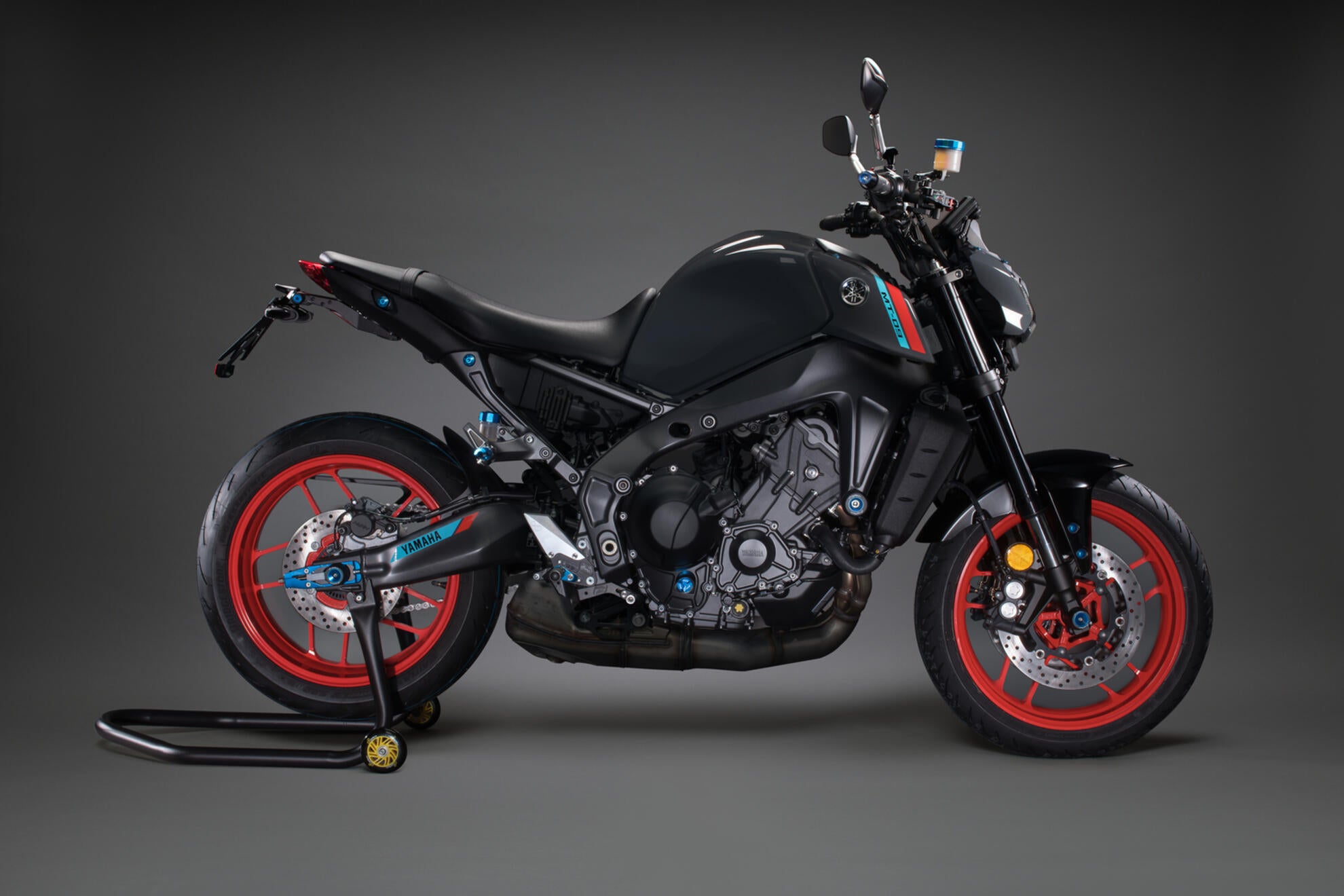 LighTech čelični stražnji stender s nosačima za vilicu RSF036 