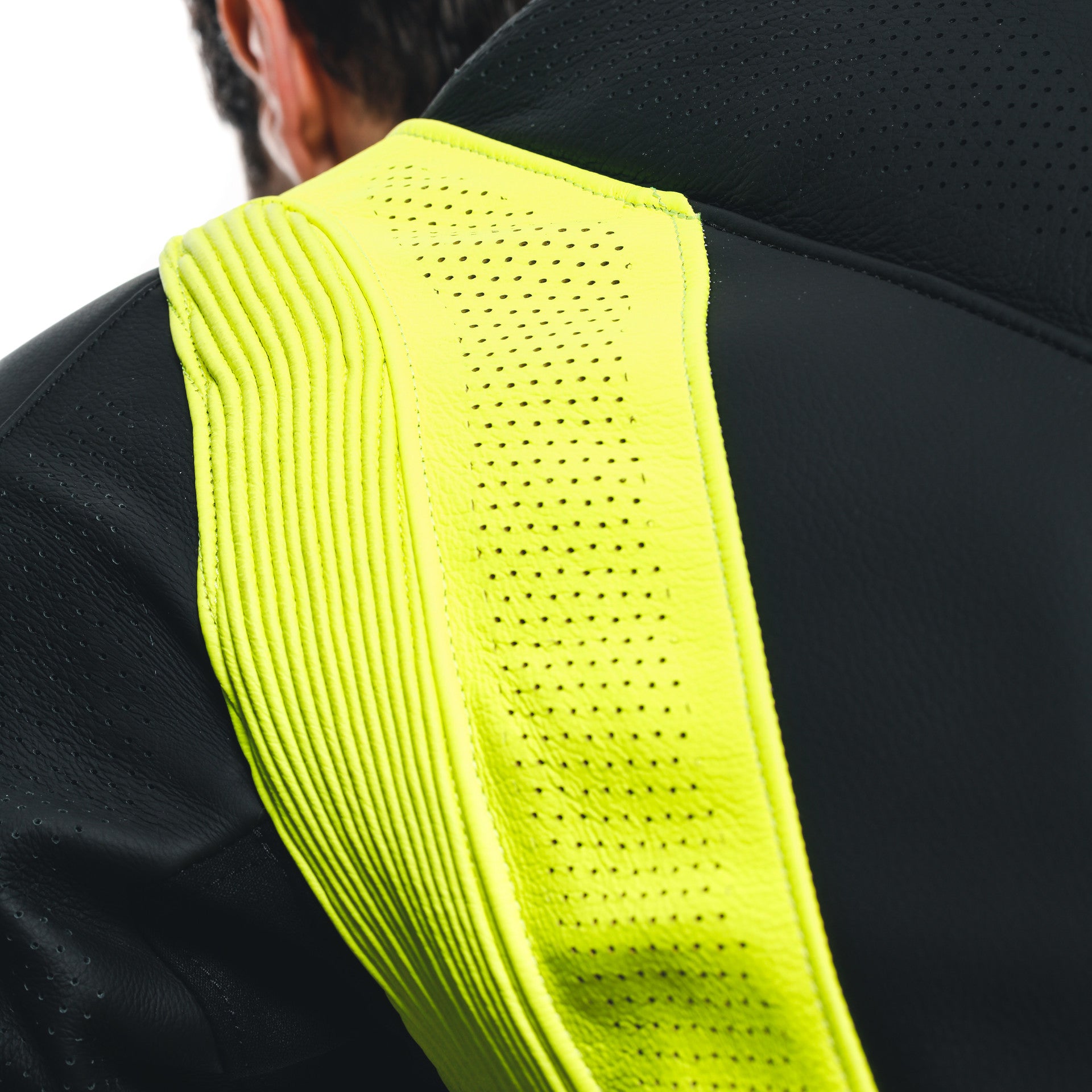 Dainese Audax D-ZIP jednocjeleni Kožno odijelo – Perforirani trkaći kombinezon | Muški | Crna/Neon Žuta 