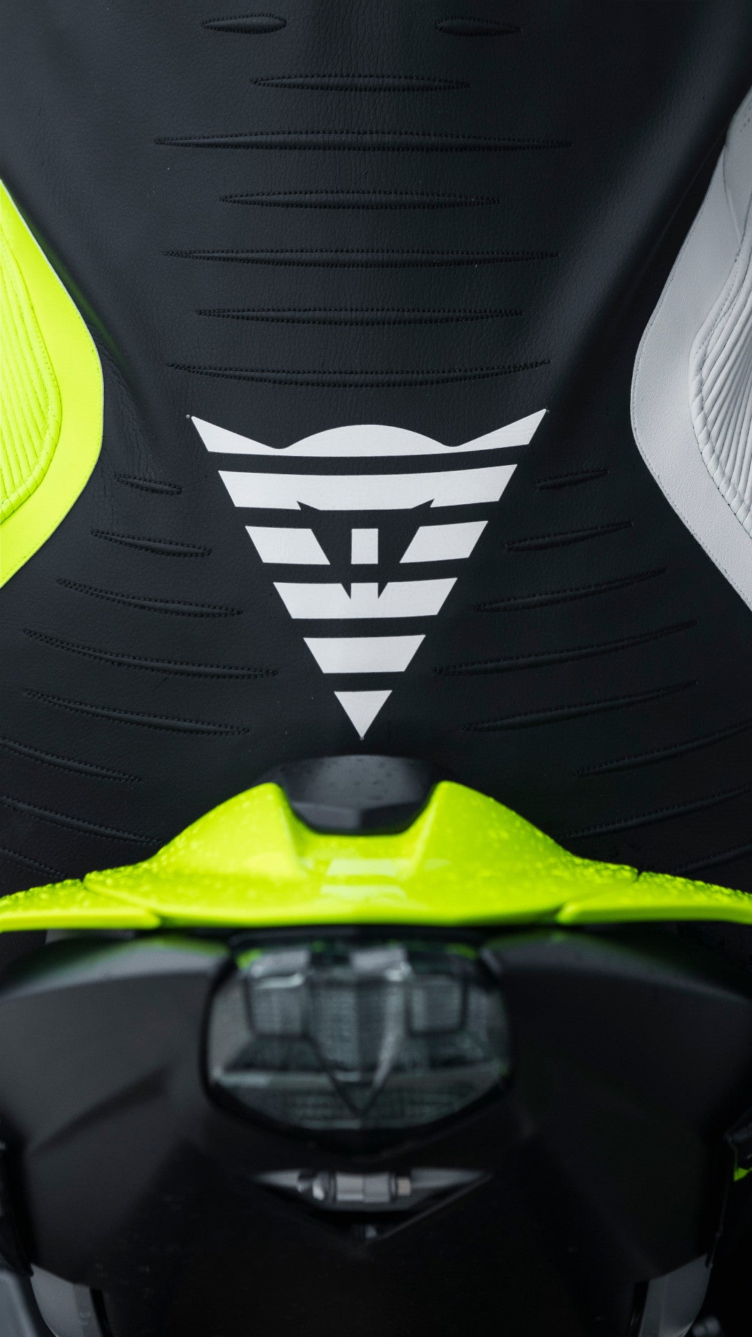 Dainese Audax D-ZIP jednocjeleni Kožno odijelo – Perforirani trkaći kombinezon | Muški | Crna/Neon Žuta 