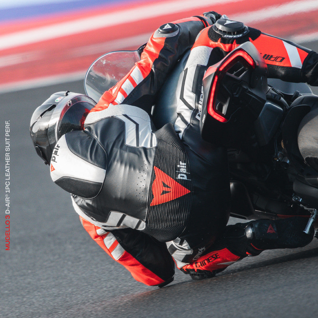 Dainese Mugello 3 D-AIR® kombinezon Kožno odijelo – Perforirani zračni jastučić za trkaće odijelo | Muški | Crna/Crvena 