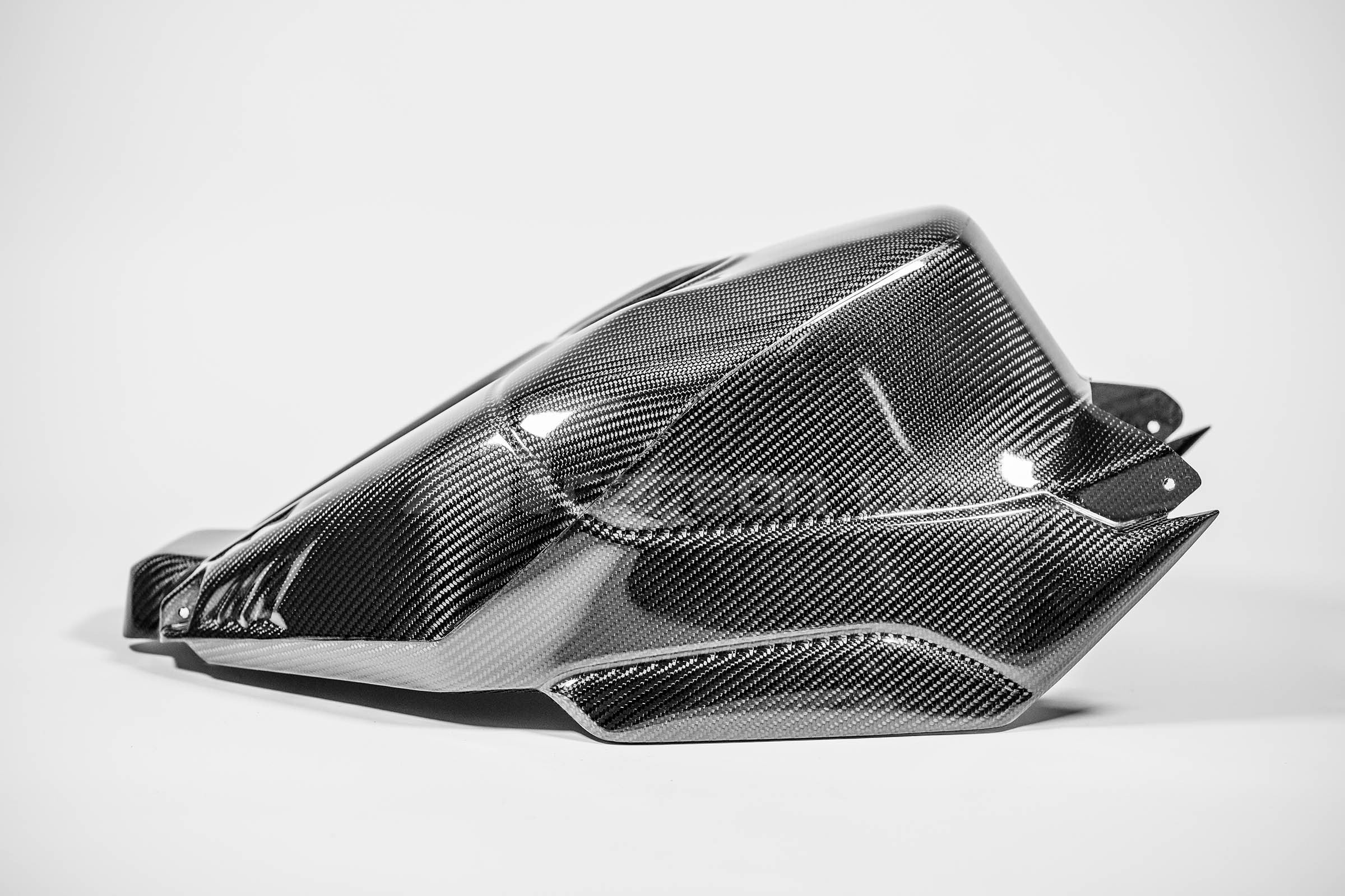 SBK poklopac rezervoara 200g AP Carbon Line Honda CBR 1000 RR-R SC82 (20-23) 