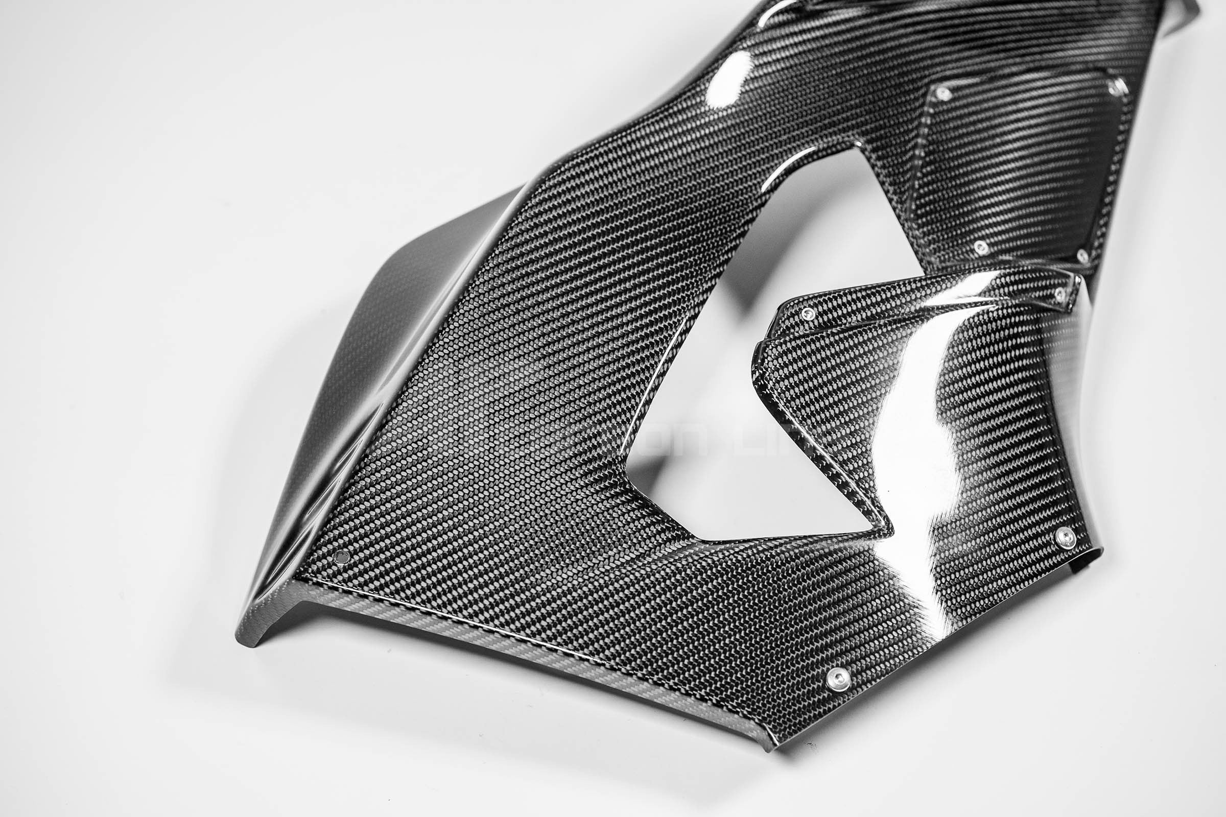 Desni bočni dio 200g AP Carbon Line Honda CBR 1000 RR-R SC82 (20-23) 