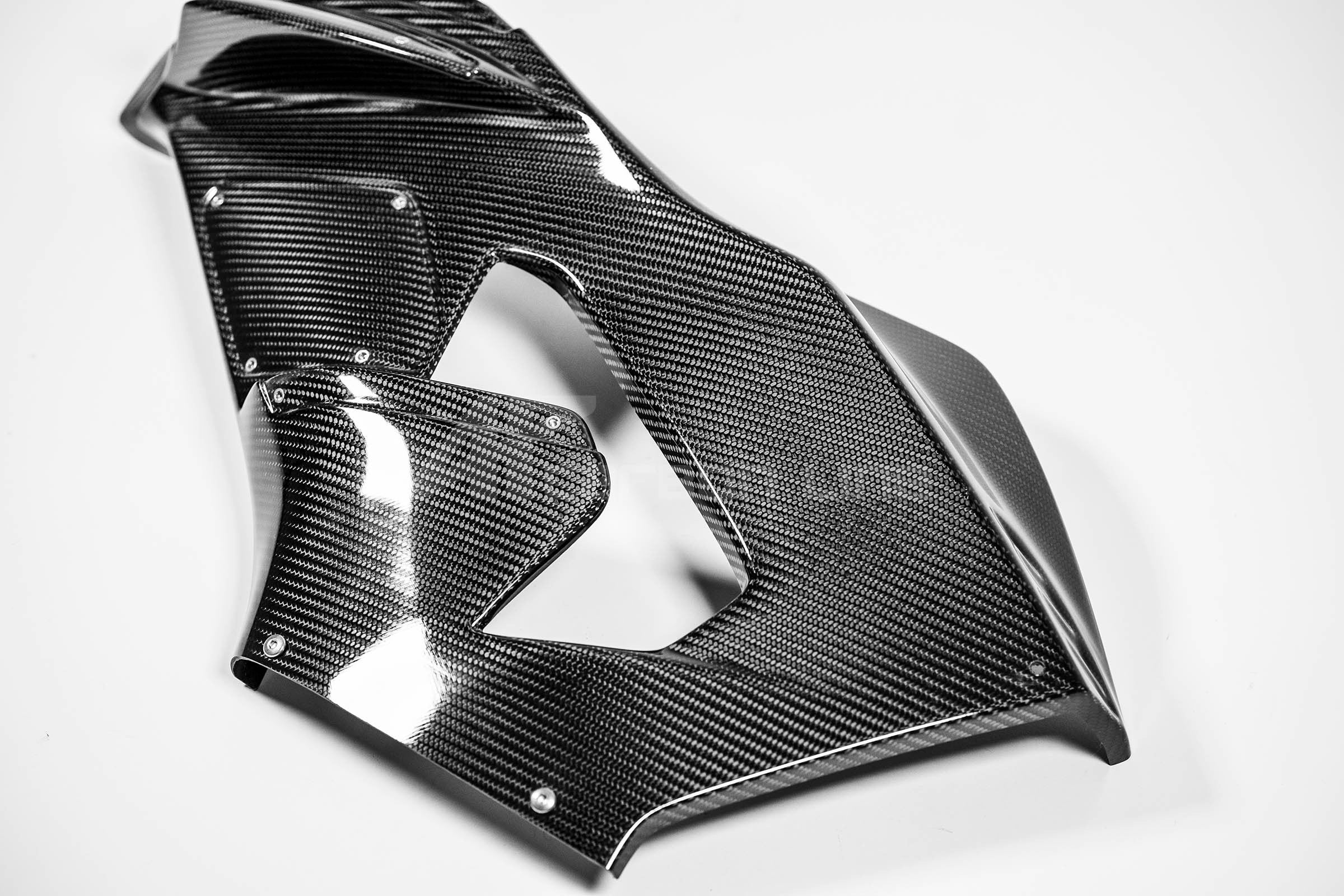 Lijeva bočna strana 200g AP Carbon Line Honda CBR 1000 RR-R SC82 (20-23) 