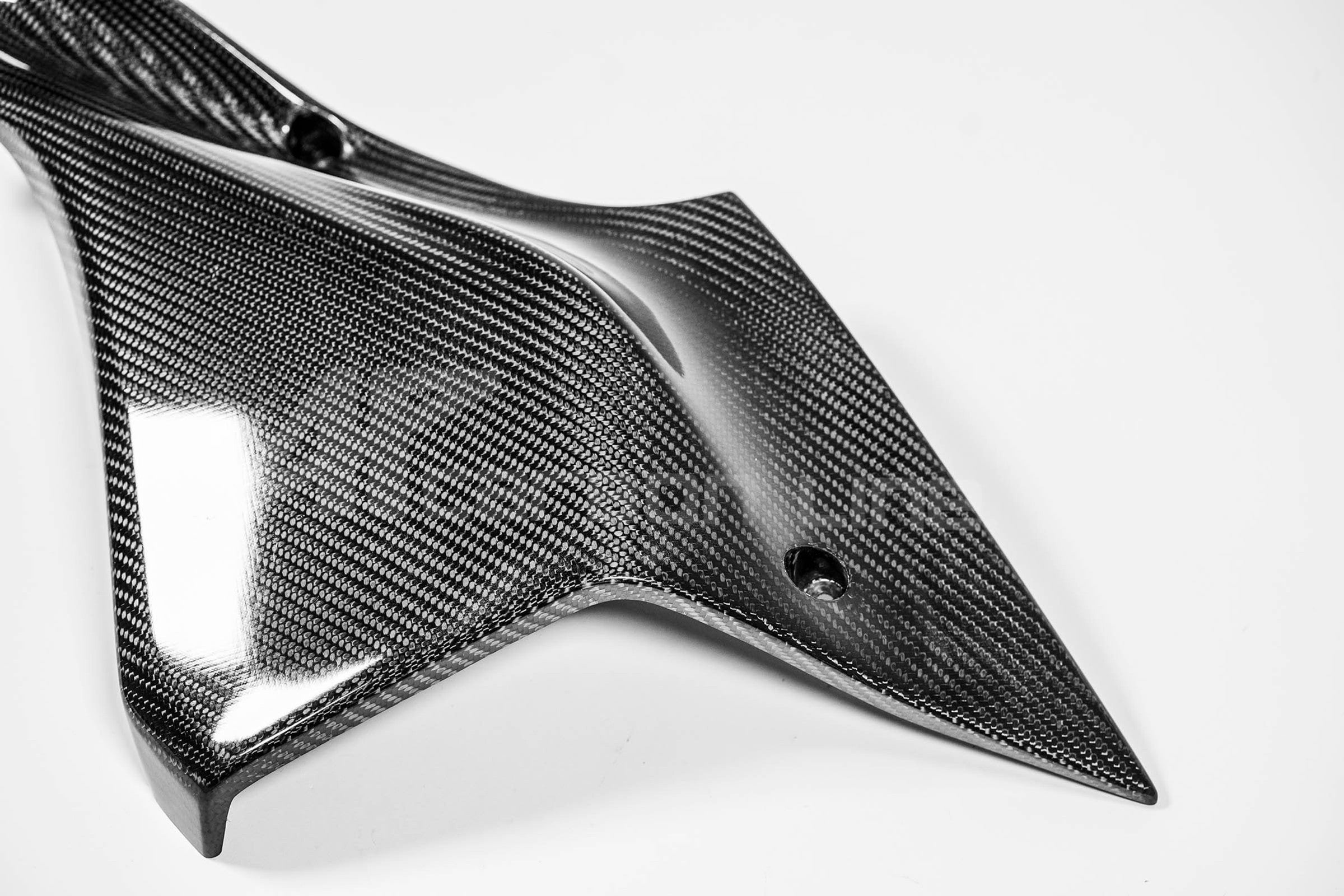 Lijevi bočni dio 200g AP Carbon Line Yamaha YZF-R1/M RN65 (20-26) 